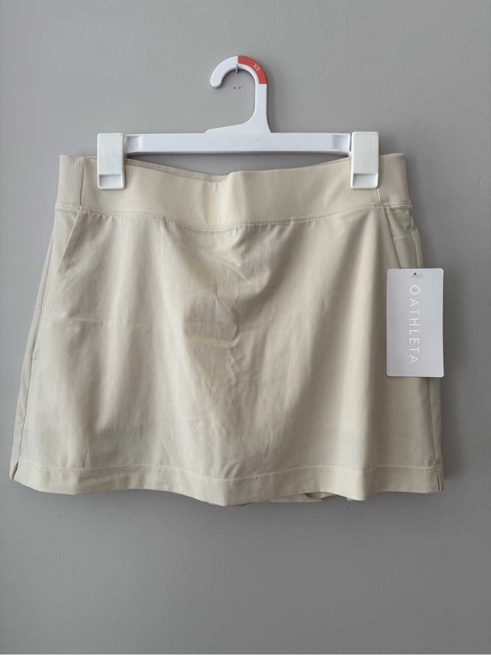 Athleta Light Brooklyn Short  Cream Performance Skort Size 8